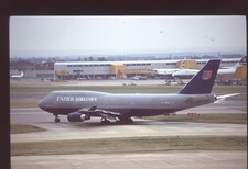 Orig 35mm airline slide United Airlines 747-422 N187UA picture