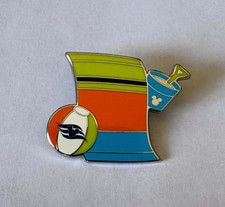 RARE Disney Cruise Line Cast Member Hidden Mickey Beach Towel Pin_Goofy picture