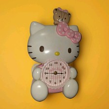 SANRIO 2016 Rare Hello Kitty with Tiny Chum Mechanical Wall Clock Battery Op. picture