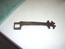 ANTIQUE VINTAGE BOX END BARN TRACTOR WRENCH TOOL PRIMITIVE STEAMPUNK picture