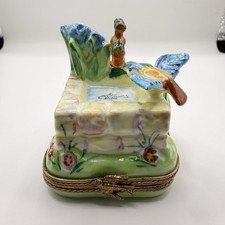 Peint Main Limoges France Chamart Bird Bath Floral Trinket Box Vintage/Antique picture