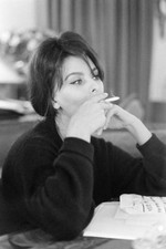 Sophia Loren smoking a cigarette her hotel room Paris November 29 - Old Photo 1 picture