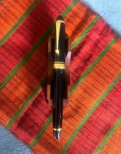 Pilot Custom 743 Fountain Pen, Gold Trim, 14k #15 Medium (M) Nib picture