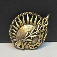 Vintage Israel sun brooch features Hebrew text yellow gold-filled olive branch picture