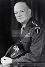 GENERAL DWIGHT D EISENHOWER SUPREME COMMANDER WWII US 1940S 4X6 PHOTO picture