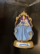 Hallmark 1997 Keepsake Ornament Disney Cinderella Enchanted Memories New Series picture