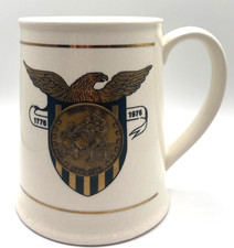 Vtg Spirit Of '76 Commemorative USA Bicentennial Medallion Mug picture