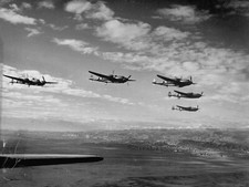 WW2 WWII Photo World War Two / US Army P-38 Lightning Fighters Tunisia  USAAF picture