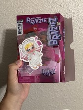 Bratz Bratziez Sweetheartz Seriez Plush Keychain CONFIRMED CLOE (New Open Box) picture