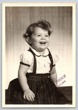 VINTAGE PHOTO OLD ANTIQUE PICTURE IMAGE CUTE GIRL LITTLE LADY SMILE HAIR DRESS picture