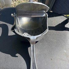 Vintage Art Deco Squeezit Junior Extractor Citrus Juicer Squeeze in Aluminum . picture