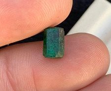 1.90 ct 8*4.5mm top quality natural terminated emerald crystal rough from swat picture