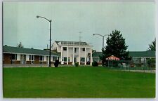 Burlington, Iowa - Voyager Inn at Junction Highway - Vintage Postcard - Unposted picture