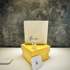 Swarovski Kris Bear Forget-Me-Not Flowers Crystal Figurine 5427993 NEW authentic picture