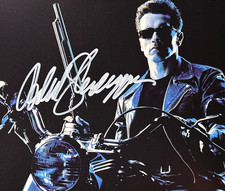 Arnold Schwarzenegger Signed (T2: Terminator)  Autograph 8x10