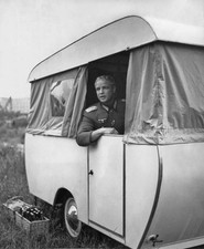 Marlon Brando dyed blond hair in a caravan set of film 'The Young - Old Photo picture