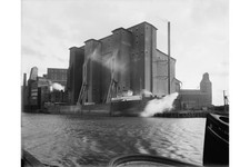 Photo:Buffalo New York 1890s Grain Elevator Piers Wharves picture