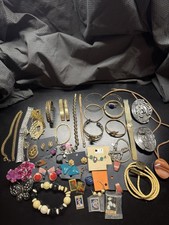junk drawer lot picture