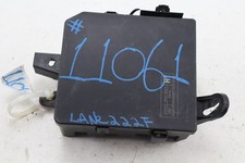 2003-2006 Chevrolet Silverado 2500 Fuse Relay Box 284B73RA1A OEM picture