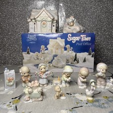 Precious Moments SUGAR TOWN Post Office Set Complete Christmas 12 Piece VTG NIB picture