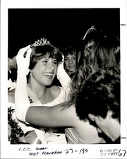 LD408 1982 Original Photo CLEARWATER CENTRAL CATHOLIC HIGH HOMECOMING QUEEN picture