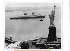 SS UNITED STATES Ocean Liner Maiden Voyage 7/3/1952 vintage photo 8x10 press picture