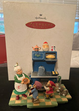 1995 Hallmark Keepsake Ornament CHRISTMAS EVE BAKE-OFF Table Top Display SIGNED picture