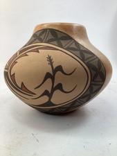 Signed vintage Jemez Pueblo American Indian Teresa Tsosie pottery Vase (A2) picture