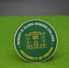 UO Ducks University of Oregon CHC Clark Honors College 2.5