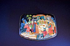Genuine VTG Palekh Russian Lacquer Box, signed, rectangular rounded - stunning picture