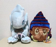 Yu-Gi-Oh Magikuriboh Blue Eyes White Dragon Plush Doll Hold Seto Kaiba 2 New picture