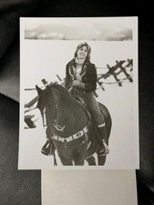 Olivia Newton John Smiling On Horse Rare Vintage 1977 ABC Type 1 Press Photo picture