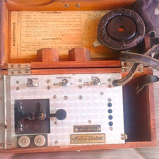 Western Electric Pre-1930 Antique Tube Radio Receiver Wooden Case w/ Earpiece picture
