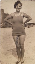 1920’s Candid PHOTO Pretty Young Lady Flapper Swimsuit Beach Vintage picture