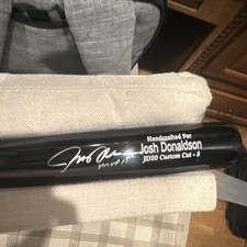 Josh Donaldson Marucci autographed bat. MVP ‘15 on bat Custom cut - S wooden picture