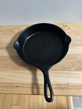 Vintage Lodge single notch No. 6 Cast Iron Skillet Sits Flat No Cracks MINT picture