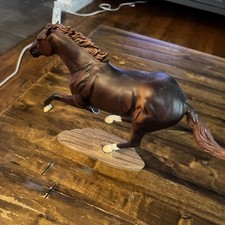 Breyer Smarty Jones Race Horse With Stand Philadelphia Legend Display 🐎 picture