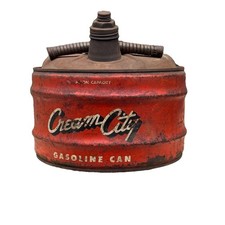 Cream City Gas Can - 2.5 Gallon Capacity Made In Milwaukee, Wisconsin.    A61 picture