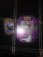 Pokemon Gardevoir tin Plus Steam And Seige Bundle picture
