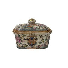 Vintage Famille Rose Enamel Flower Bird Rectangular Porcelain Box GB877 picture