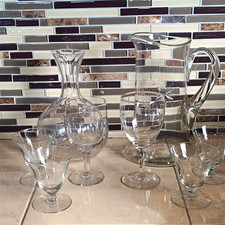 Vintage Etched Starburst Glass Drinkware 8 Piece Set picture