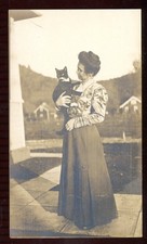 Vintage Photo VICTORIAN WOMAN HOLDING BLACK CAT TUXEDO CAT Early 1900's 02 picture