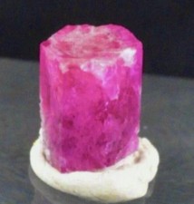 PRIZED STRIKING FLASHY RED BERYL BIXBITE CRYSTAL BOLD CLUSTER EMERALD GEMSTONE picture