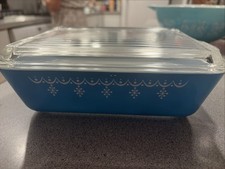 Vintage Pyrex Blue Snowflake Refrigerator Dish 503-C with Glass Lid 1 1/2 Quart picture