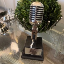 Chrome, microphone award women in music city awards Debbie Caroll picture