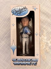 Los Angeles Dodgers Yoshinobu Yamamoto 2025 Bobblehead NIB picture