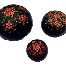 Vintage HAND PAINTED FLORAL Set of 3 Black Lacquer Round Trinket Boxes Nesting picture