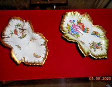TWO VINTAGE LEAF SHAPED HAND PAINTED CANDY DISH FROM HEREND, HUNGARY, 6