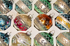 Lot Vintage Glass Glitter Flower Pictured BALL Christmas Ornaments Shiny Brite picture