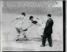 1961 Press Photo Cardinals Don Taussig vs Pirates Don Hoak, Bill Lazeroski picture